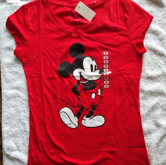 Disney Other - Mickey mouse graphic tee size Small
